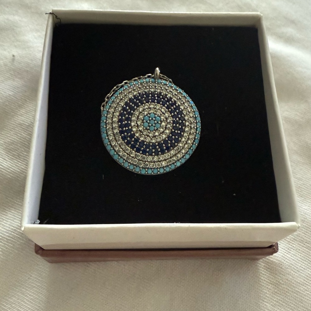 925 Pure full sterling silver authentique !! All set or can be sold sep